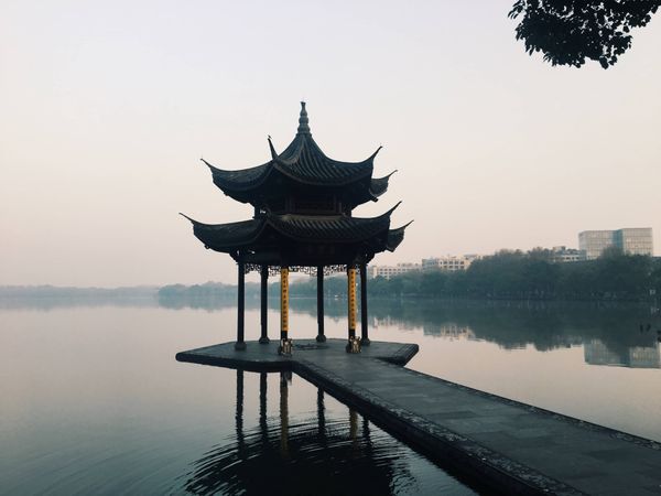 杭州 Mission Day：西湖没有歌舞，只有夜刷的蓝军